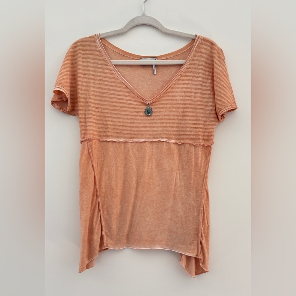 Elisa Cavaletti Short Sleeve Top V-Neck Artsy Festival Peach Women's Small
